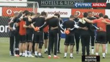 Beşiktaşlı oyunculardan idmanda saygı duruşu!