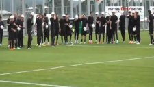 Bursasporlular Antrenmana Madenci Baretiyle Çıktı!
