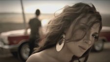 Ozan Doğulu Feat. Ziynet Sali - Sen Mutlu Ol