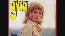 Ajda Pekkan - Yere Bakan Yürek Yakan
