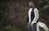 Şu Kışlanın Kapısına