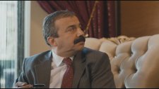 Düğün Dernek - Sırrı Süreyya Önder Sahnesi
