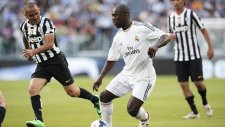 Ne yaptın sen Seedorf! İnanılmaz gol...