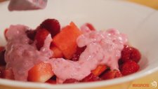 Ahududu Soslu Meyve Salatası Tarifi
