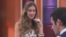Violetta: Angie Canta ¨ Algo Se Enciende¨ ( Temp 2 Ep 42)