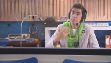 Violetta: Los Chicos Graban Cuando Me Voy ( Ep 61 Temp 2)