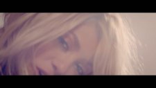 Shakira - Addicted To You