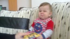 İçten İçe Ağlayan Bebek :)