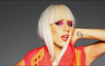 Lady Gaga - Earthquake
