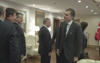BAKAN ÖMER ÇELİK TURİZMCİLERLE BİR ARAYA GELDİ