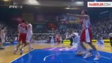 Partizan-Kızılyıldız Maçında Kavga Çıktı