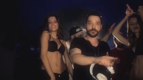 Oğuzhan Uğur - Feat. Ege Çubukçu - Dengi Dengine Oğuzhan Uğur - Feat. Ege Çubukçu - Dengi Dengine
