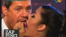 Larissa Riquelme Y Marcelo Tinelli Besos Caricias