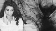 İrem Derici - Bir Miyiz
