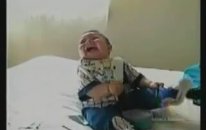 Kahkaha Krizine Giren Minikler