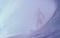 En Güçlü Dalgada Surf Yapmak