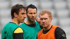 Ryan Giggs, Scholes Ve Neville'in Taktik Çalışması...