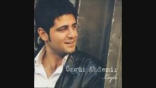 Özgür Akdemir - Asker Oldum Giydim Yelek (Audio)