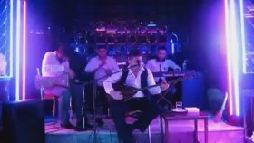 Ayasli Emre - Bir Sınıfta Okurken Ayasli Emre - Bir Sınıfta Okurken