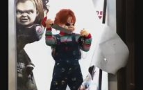 Otobüs Durağında Chucky Dehşeti