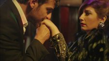 Karlos Ve Yaren - Yanarım (Ulan İstanbul)