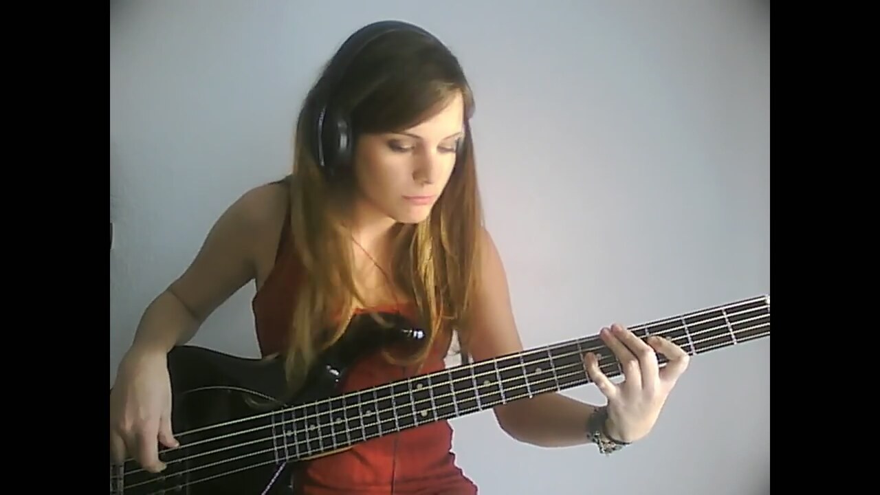 Red Hot Chili Peppers - Dani California Bass Cover.