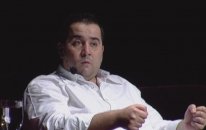 Ata Demirer - Hem Şişko Hem Deli (Tek Kişilik Dev Kadro)