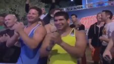 Amerikan Ninja Warrior Finalini Bitiren İlk Kadın Yarışmacı