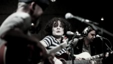 Yüksek Sadakat - Belki Üstümüzden Bir Kuş Geçer (Akustik)