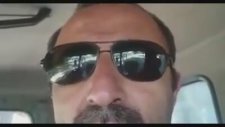 Hunharca Gülen Adam Takipçilerine Açıklamalarda Bulunuyor