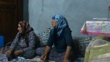 Sıcak Aile Sohbeti Dinleyin