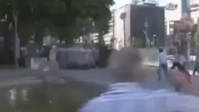 Ankara Kızılay'da Polise Meydan Dayağı