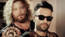 İskender Paydaş Feat. Tarkan - Hop De