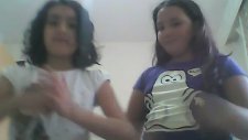 Küçük Kızların İlk Video Çekimleri