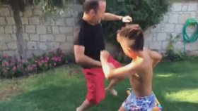 Tolga Çevik ve Tan Çevik'ten Futbol Şov!