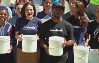 Sheryl Sandberg ve Ekibinin Kafalarına Buzlu Su Dökmesi