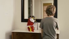 Monkey in the Middle Fragman