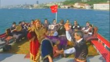 Zekeriya Ünlü - Damlarda Zılgıt Sesi