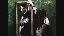 Sagopa Kajmer & Kolera - İyi Bilirim (2010)