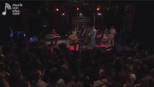 Bülent Ortaçgil & Birsen Tezer & Jehan Barbur & Ceylan Ertem - Bu Su Hiç Durmaz (Canlı)