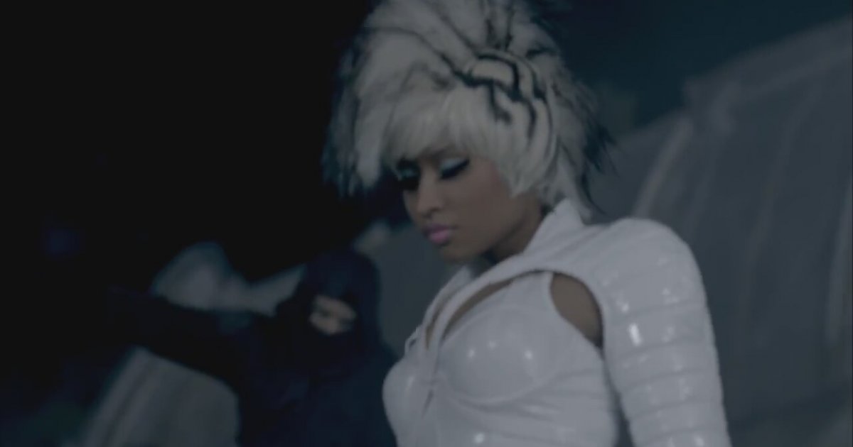 Nicki Minaj Fly Dinle