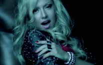 Hadise - Aşk Kaç Beden Giyer?
