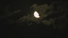 Teslim Budak - Ay Buluta Girmiş Teslim Budak - Ay Buluta Girmiş
