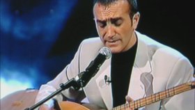 Cengiz Özkan - Bir Ay Doğar İlk Akşamdan Geceden Cengiz Özkan - Bir Ay Doğar İlk Akşamdan Geceden