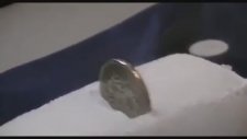Kuru Buzun Üzerine Bozuk Para Koyarsanız Ne Olur?