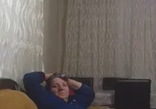 Diyalog Diyemeyen Sevimli Anne - Yasemin Sakallıoğlu