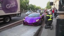 Polisin Lamborghini İle İmtihanı