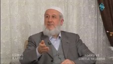 Cümle Kapısı - Korku Ve Ümitle Yaşamak