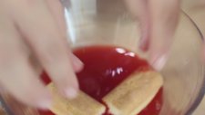 Çilekli Tiramisu Tarifi