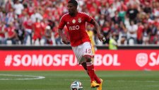 Benfica'lı Yıldızdan Hagi Golü! İnanılmaz Attı...